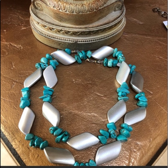 💙Sale💙 Beautiful Blue Bold Turquoise Necklace - Picture 4 of 7